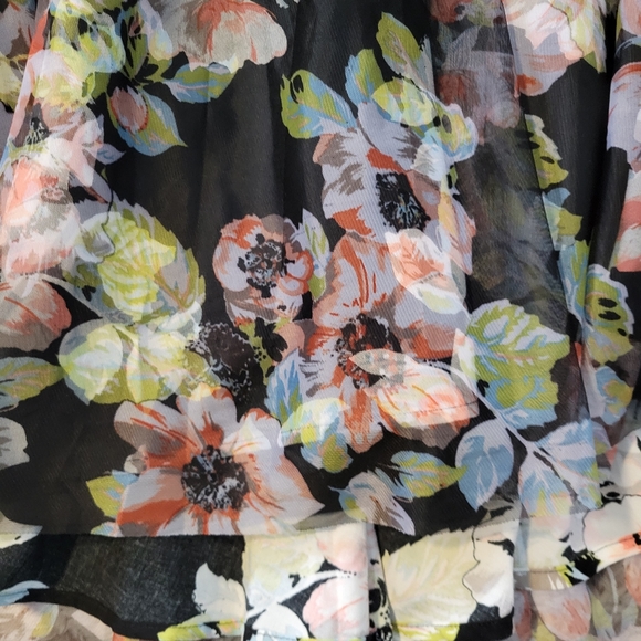 NWOT Torrid Size 4 Floral Tulle Skirt - Picture 4 of 7